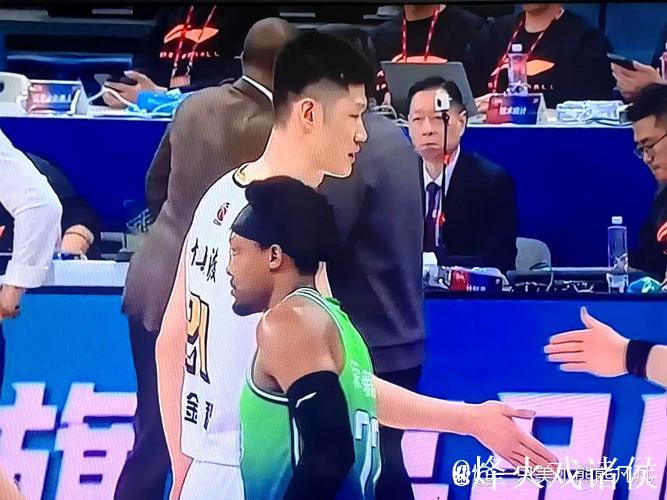 布朗狂砍41分胡金秋贡献18分 浙江方兴渡击败上海久事